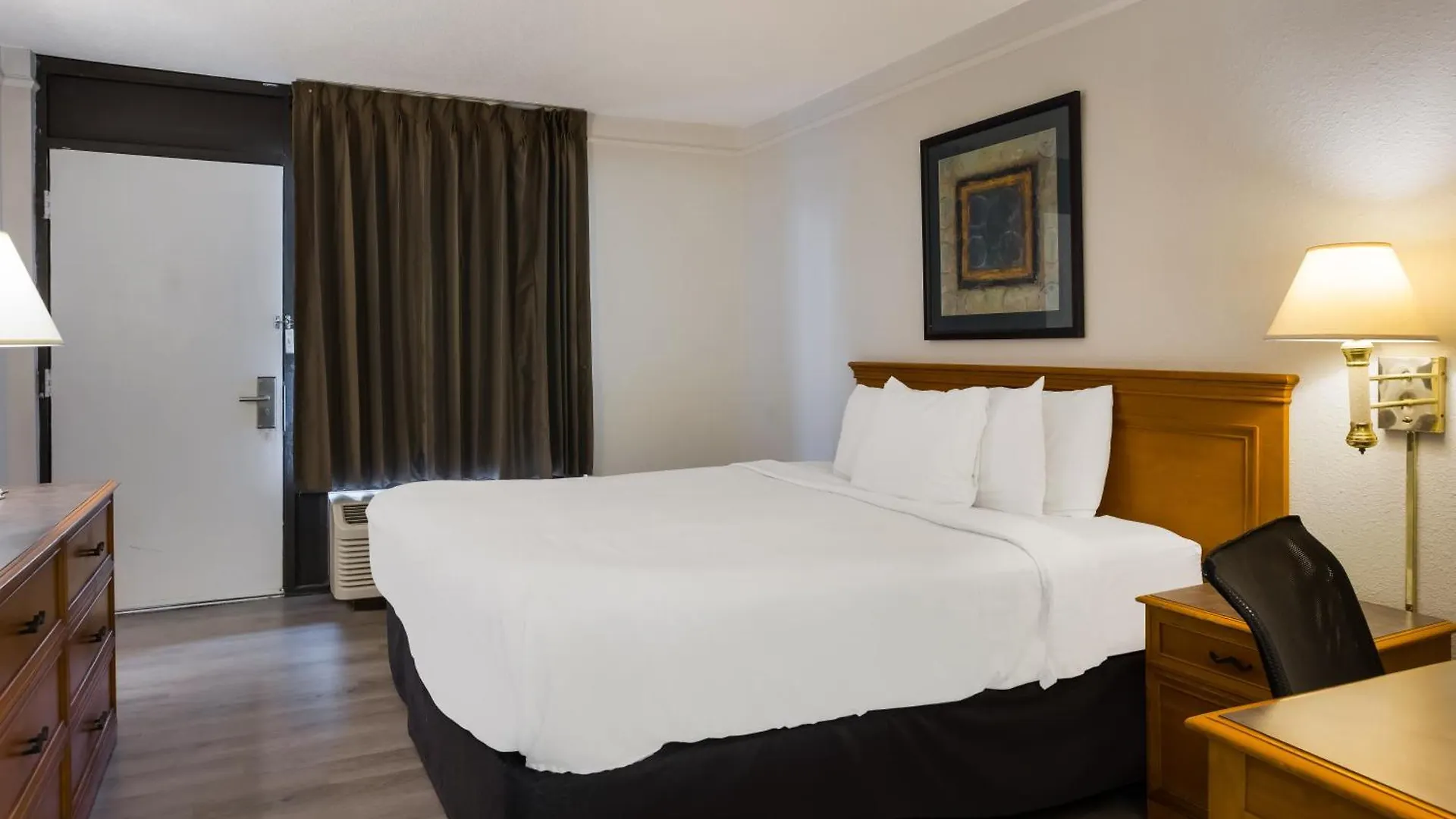 Lodge Super 8 By Wyndham