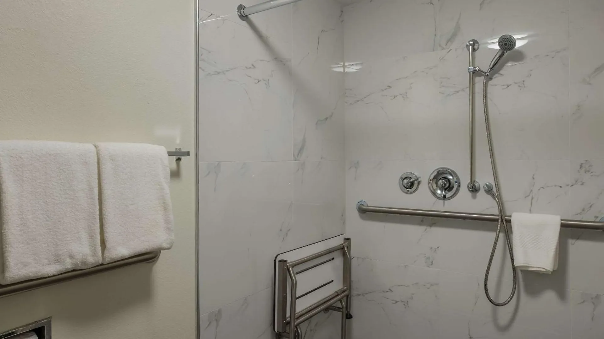 Mainstay Midtown 2*