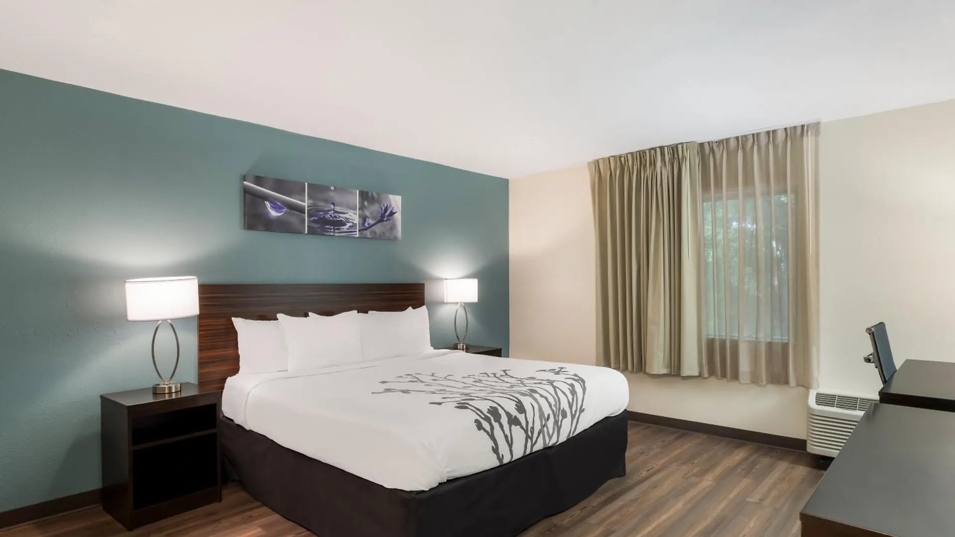 Sleep Midtown 3*