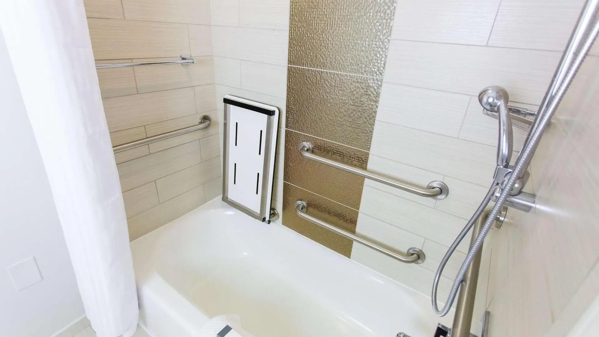 Doubletree By Hilton Historic Otel 4*