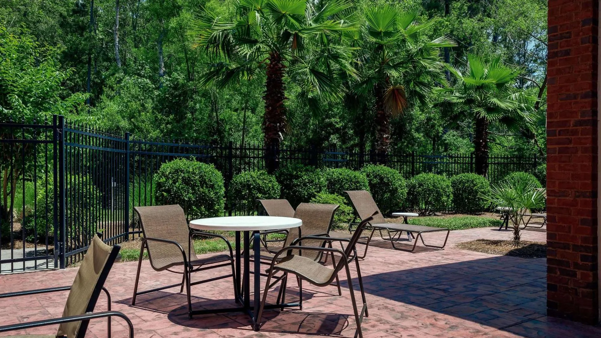 Doubletree By Hilton Airport Hotel 4*