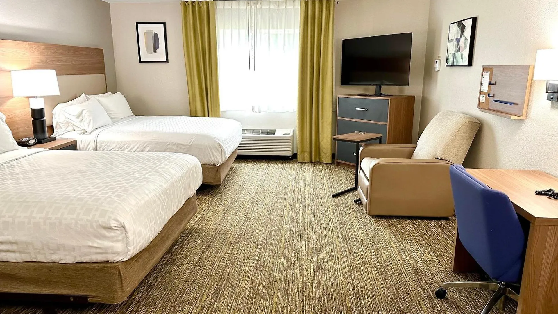 Hotel Candlewood Airport By Ihg 3*