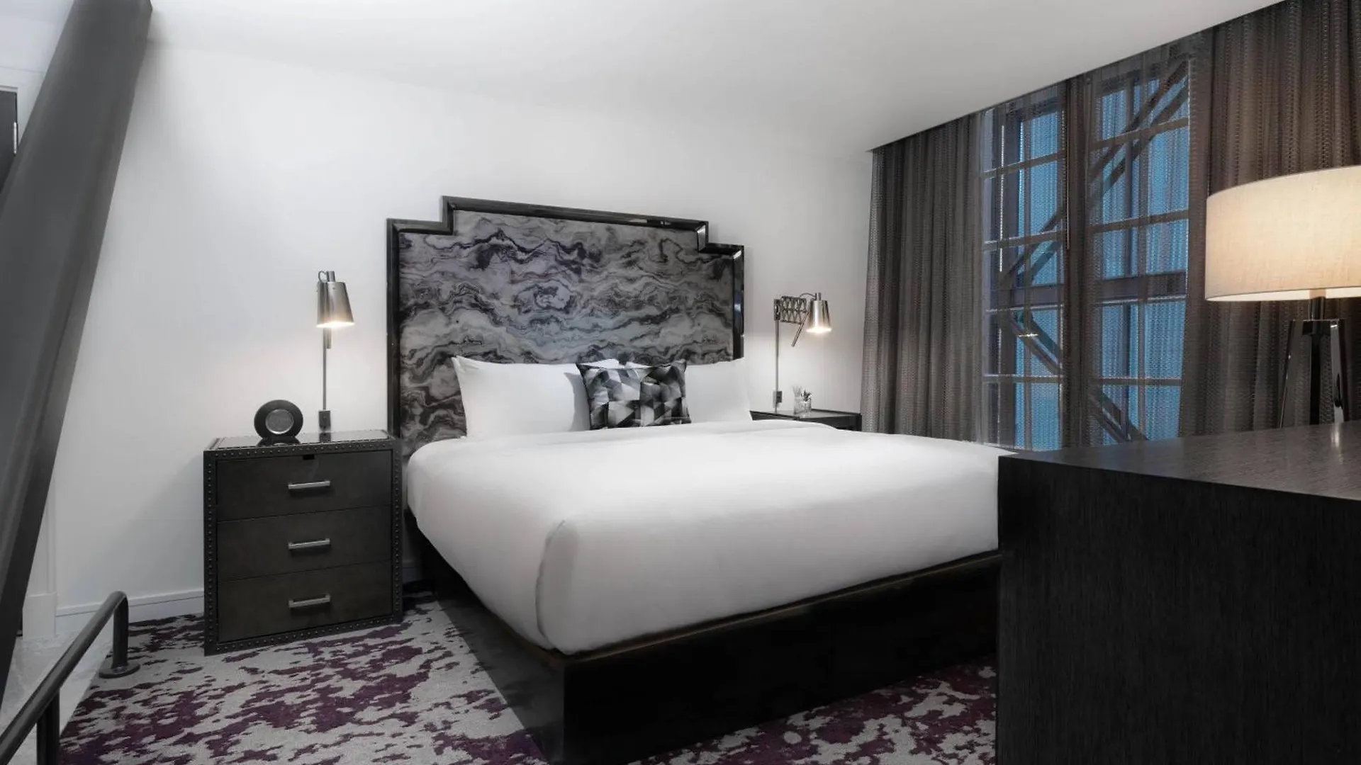 Jw Marriott Plant Riverside District Hotel