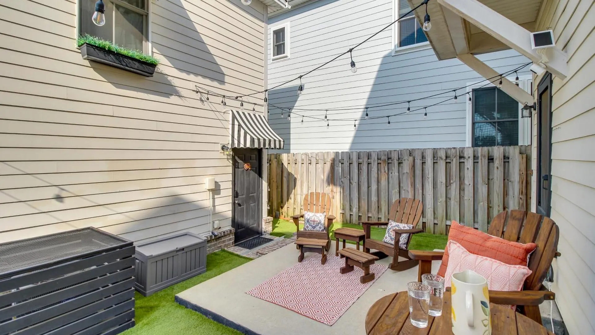 Holiday home Chic Thomas Square In Walkable Location! *