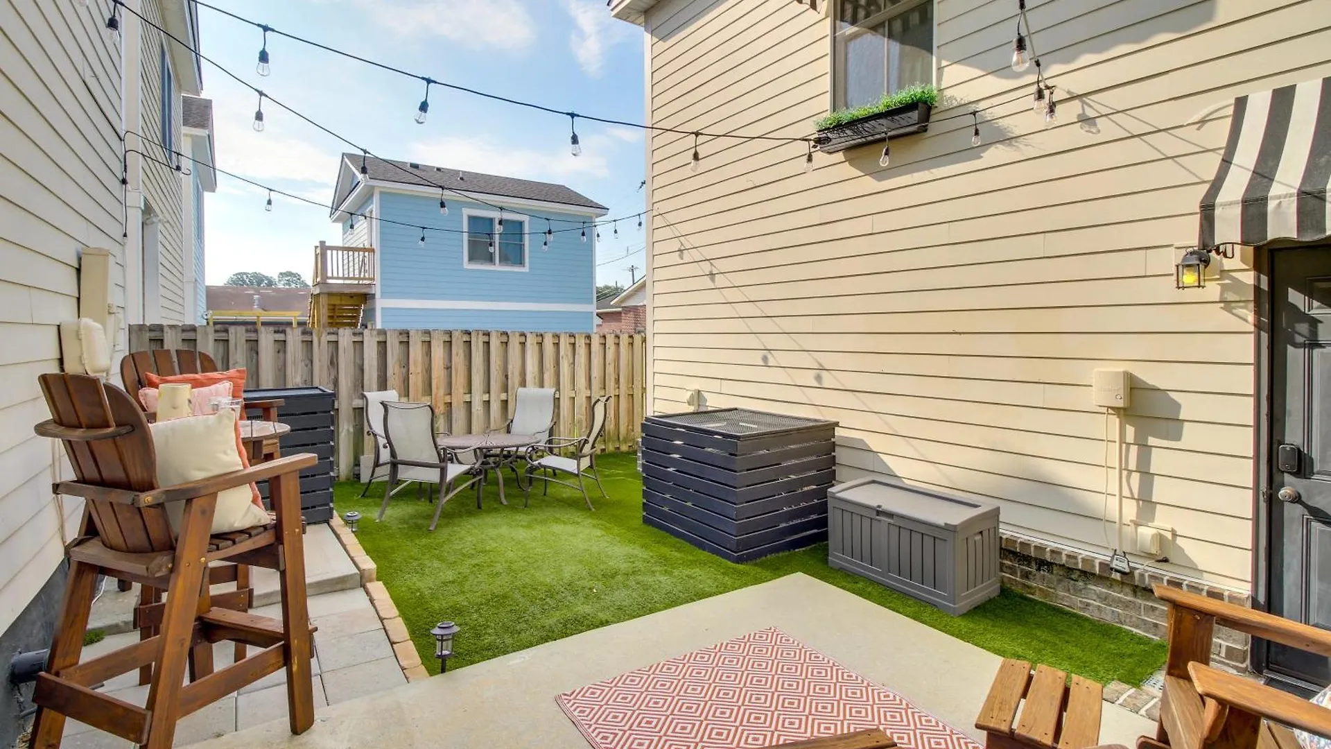 Chic Thomas Square In Walkable Location! * Savannah