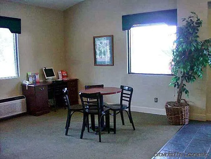 Hotel 6-pooler, Ga - Savannah Airport 2*