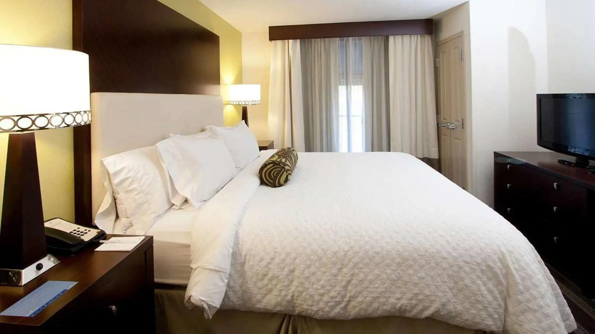 Embassy Airport 4* Savannah