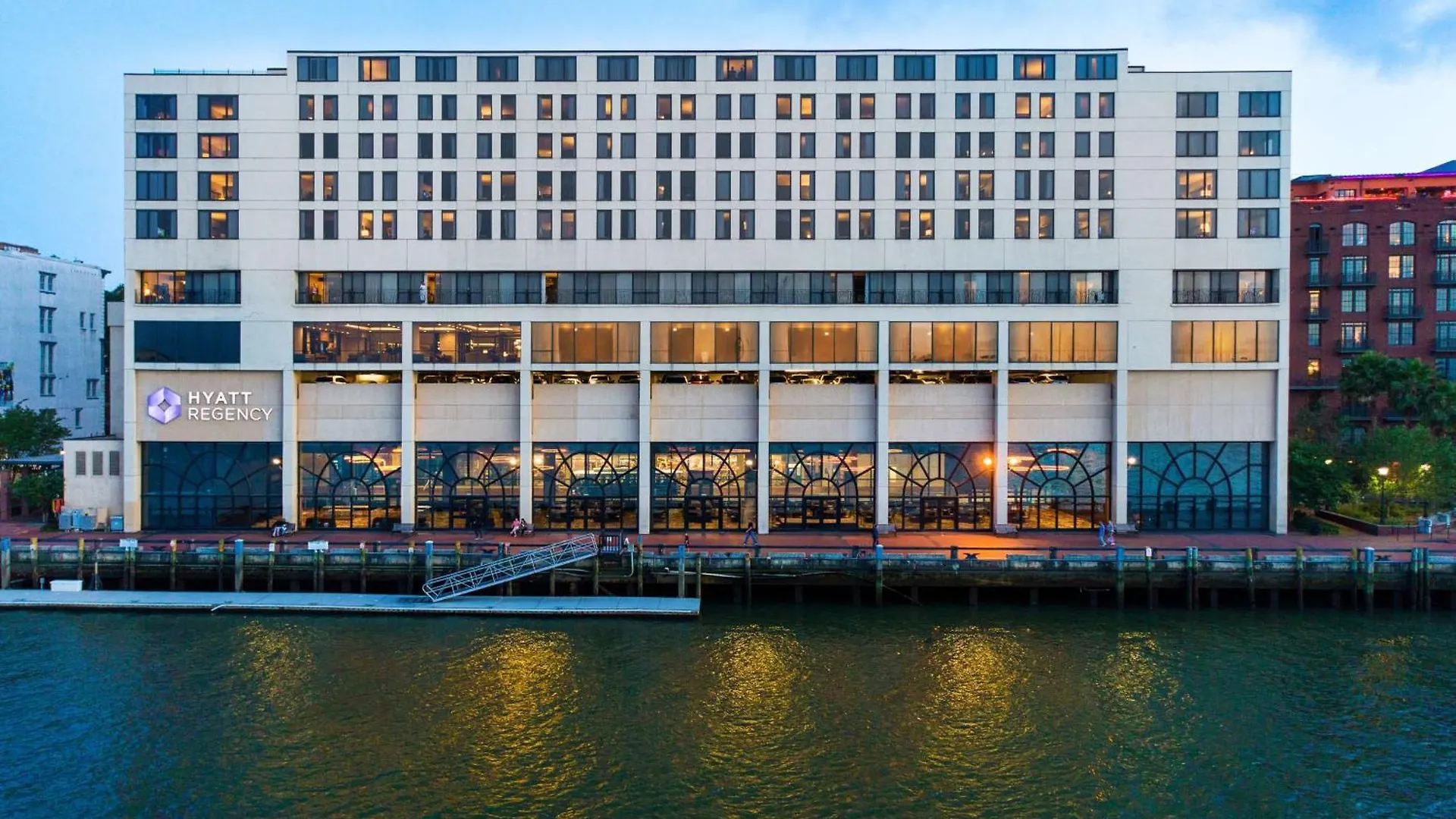 Hyatt Regency Hotel 4*