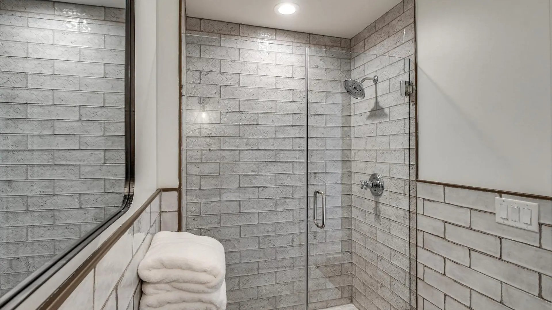 Apartment Lovely 1 Mi To Historic District!