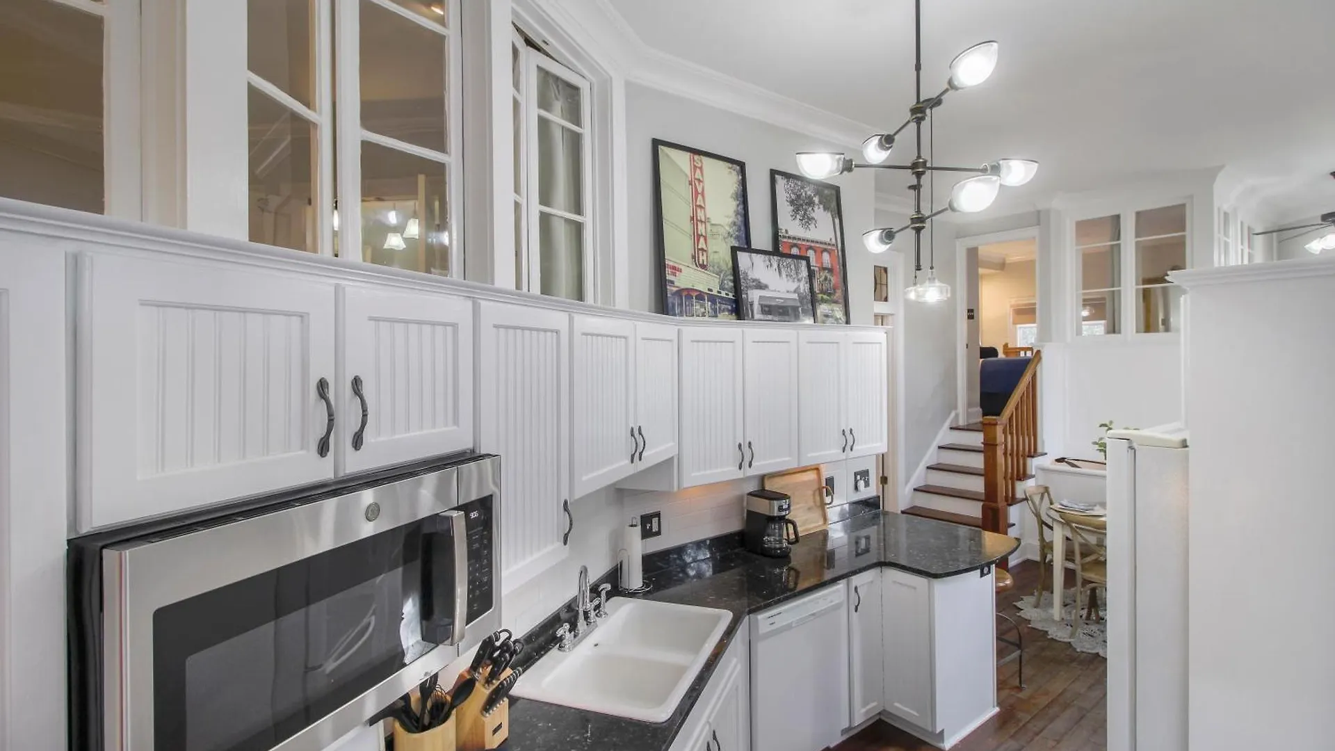Walk To It In Downtown, Double King Beds Savannah
