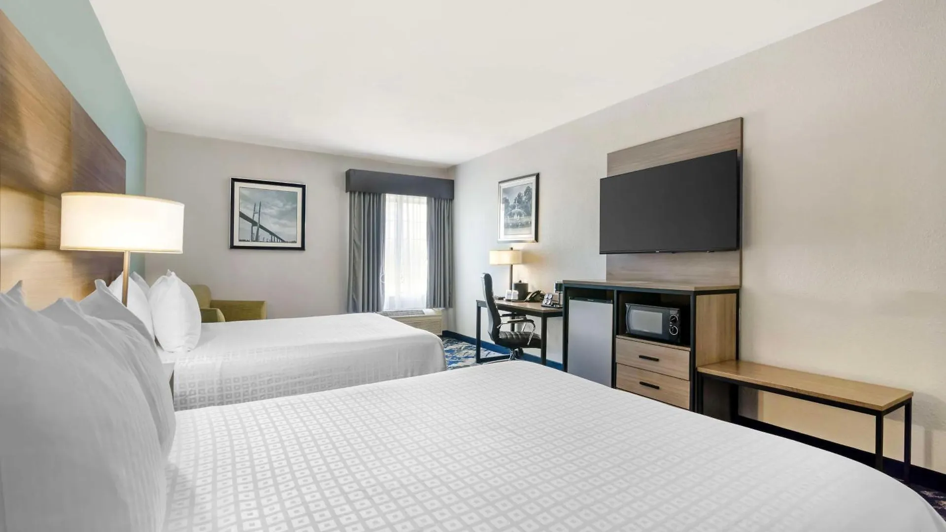 Hotel Western Savannah Airport Inn&suites 3*