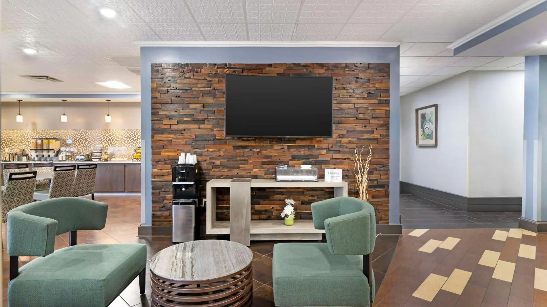 Hotel Western Savannah Airport Inn&suites 3*