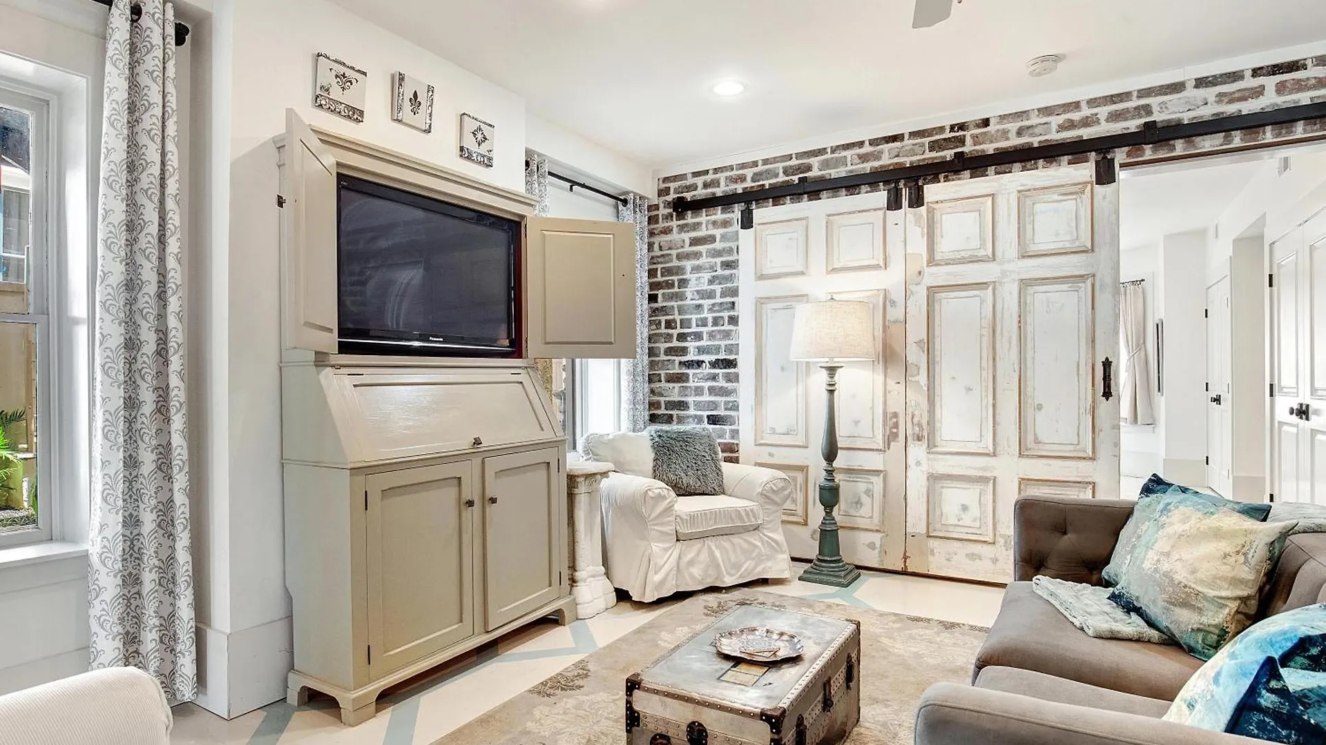 Maisonette La Belle سافانا