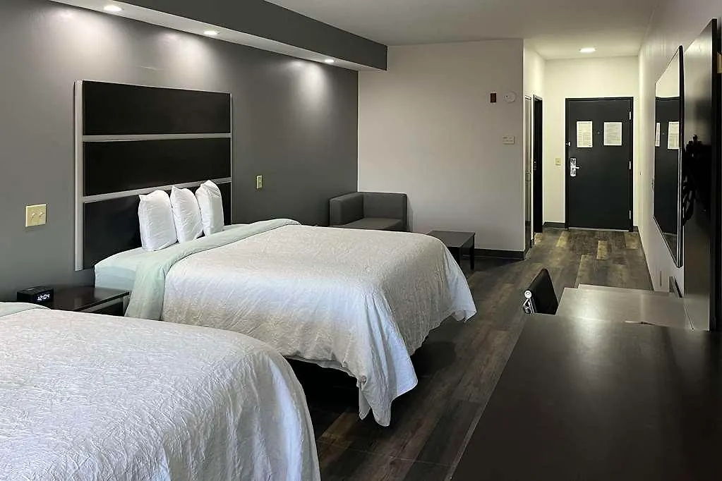 Hotel The Grand