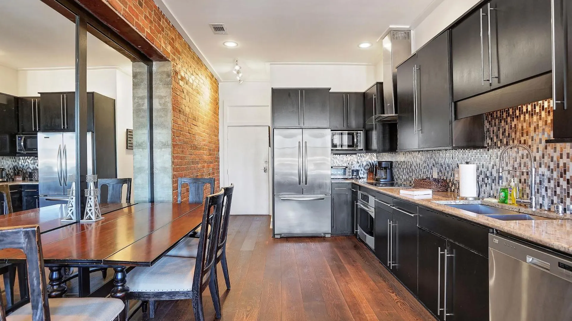 Apartamento Corner View Broughton Penthouse With Free Reserved Parking