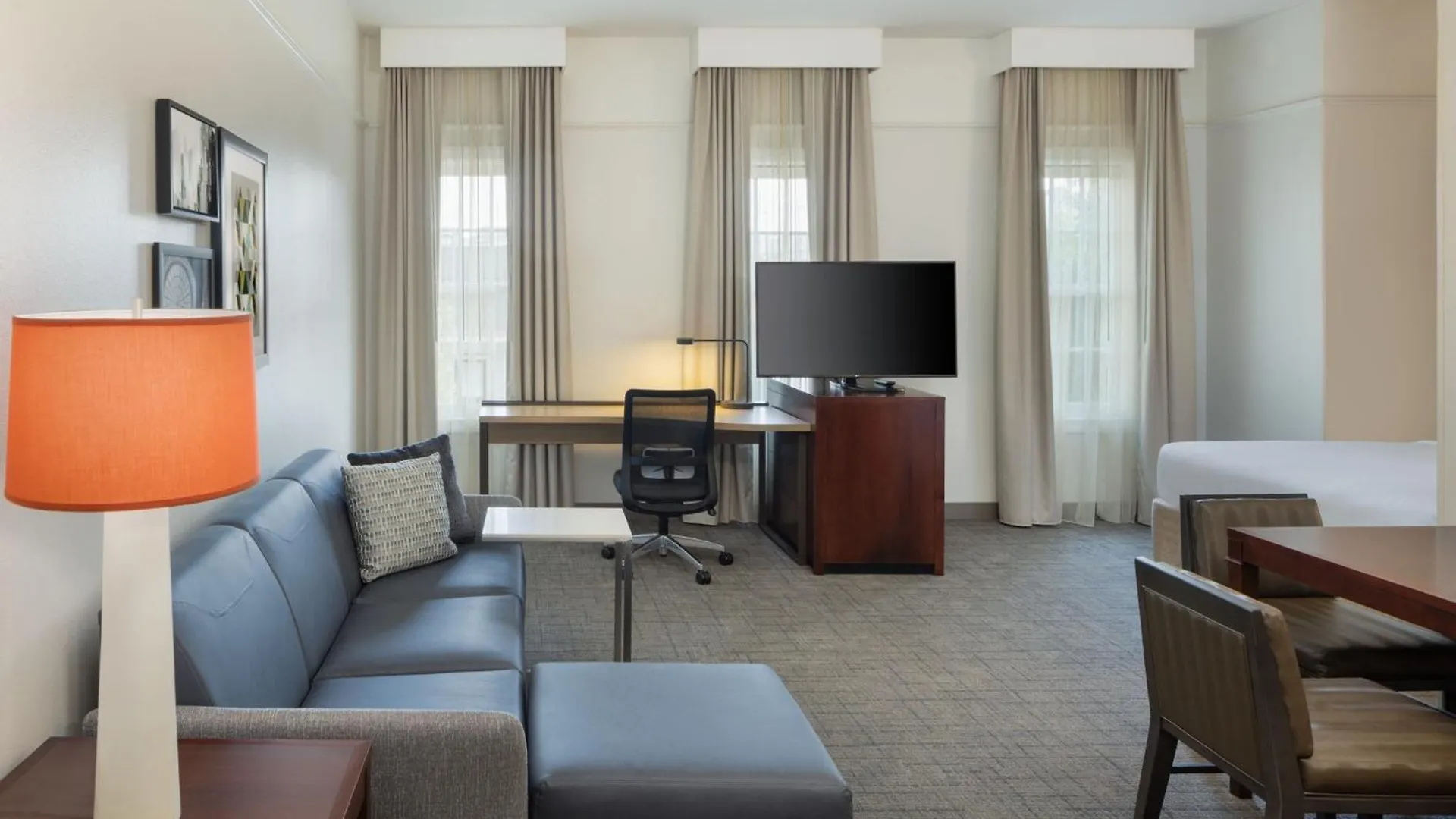 Hotel Downtown Historic District 3*