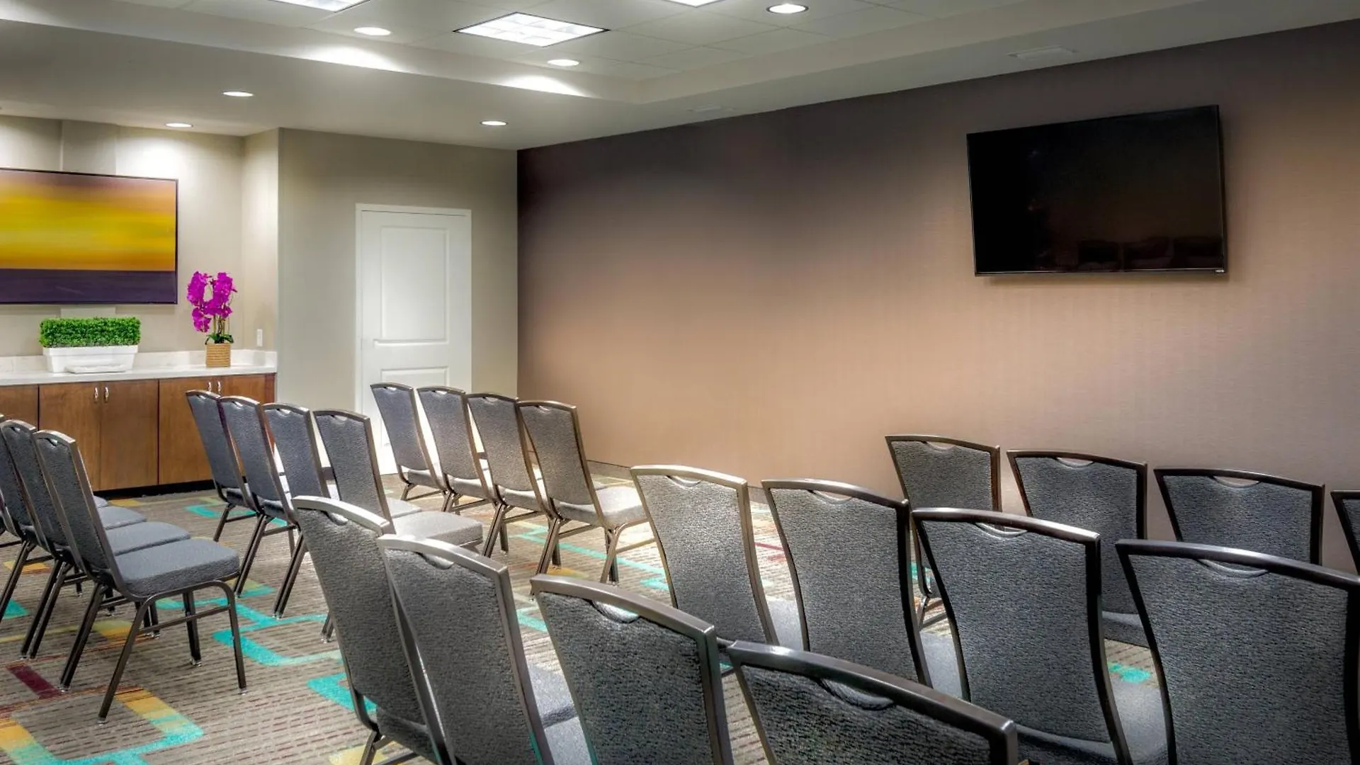 By Marriott Savannah Airport Hotel