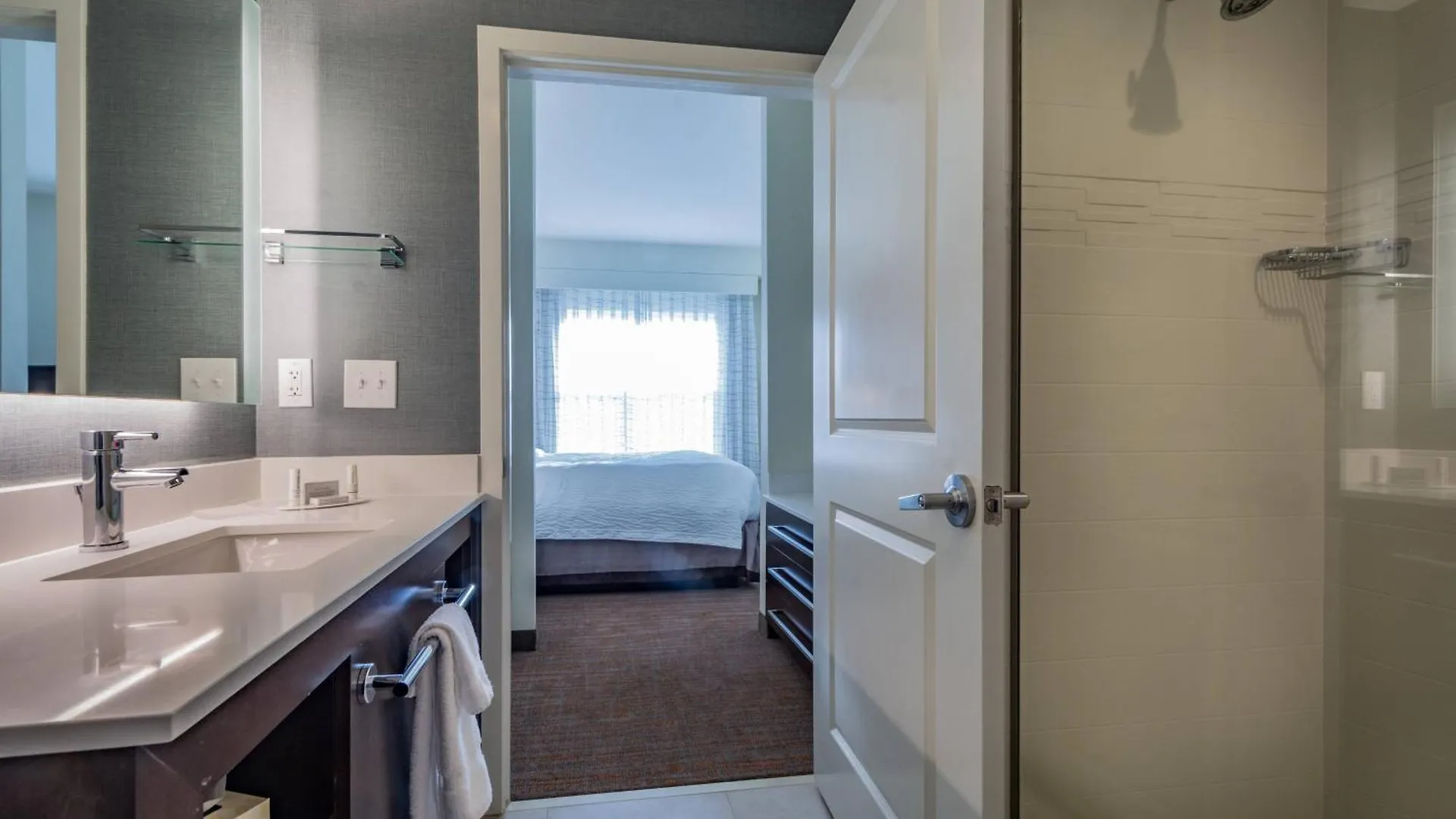 Hotel By Marriott Airport Savannah