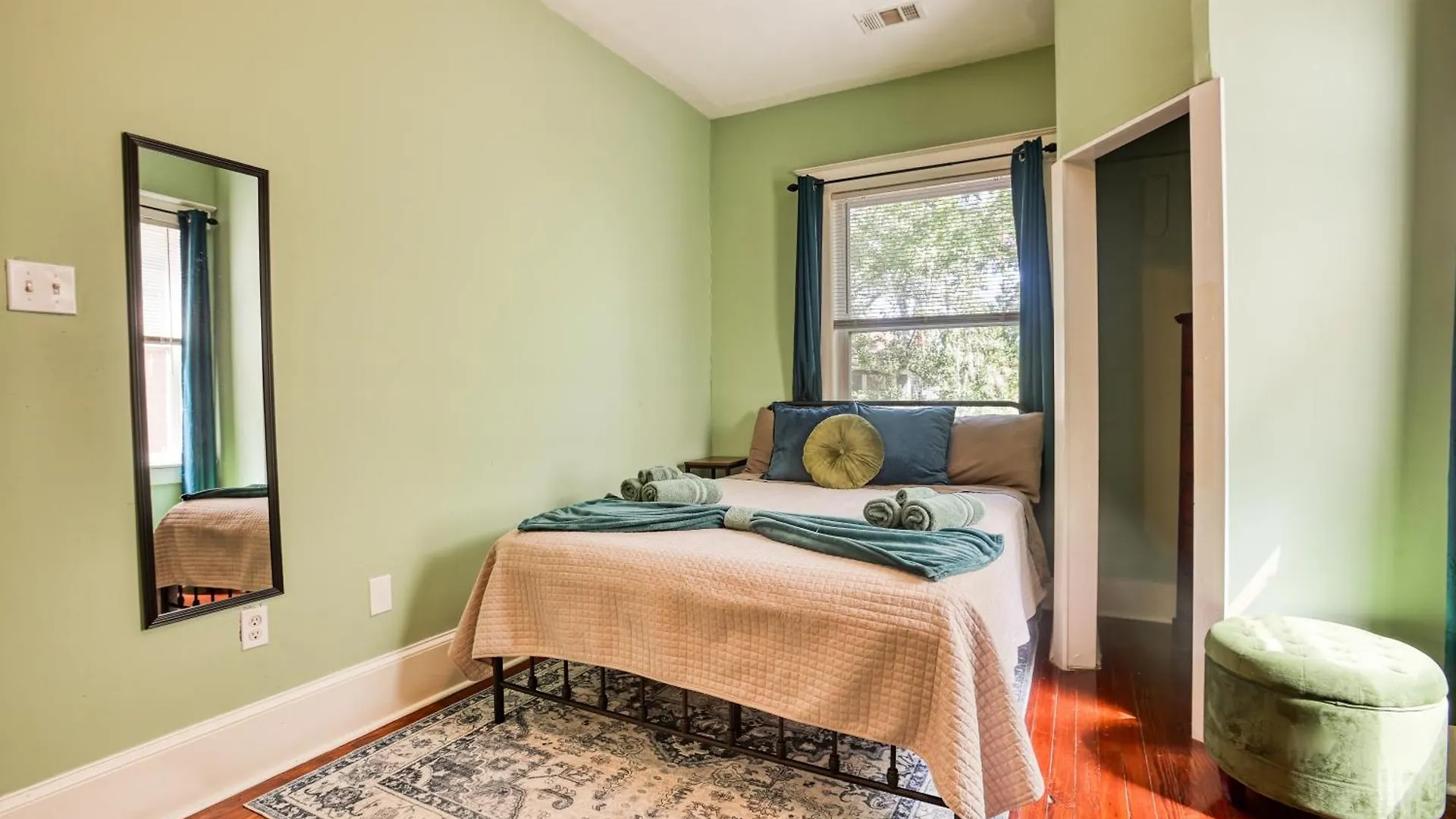 Holiday home 5 Mins To Forsyth - Downtown - Sleeps 10 - Starland