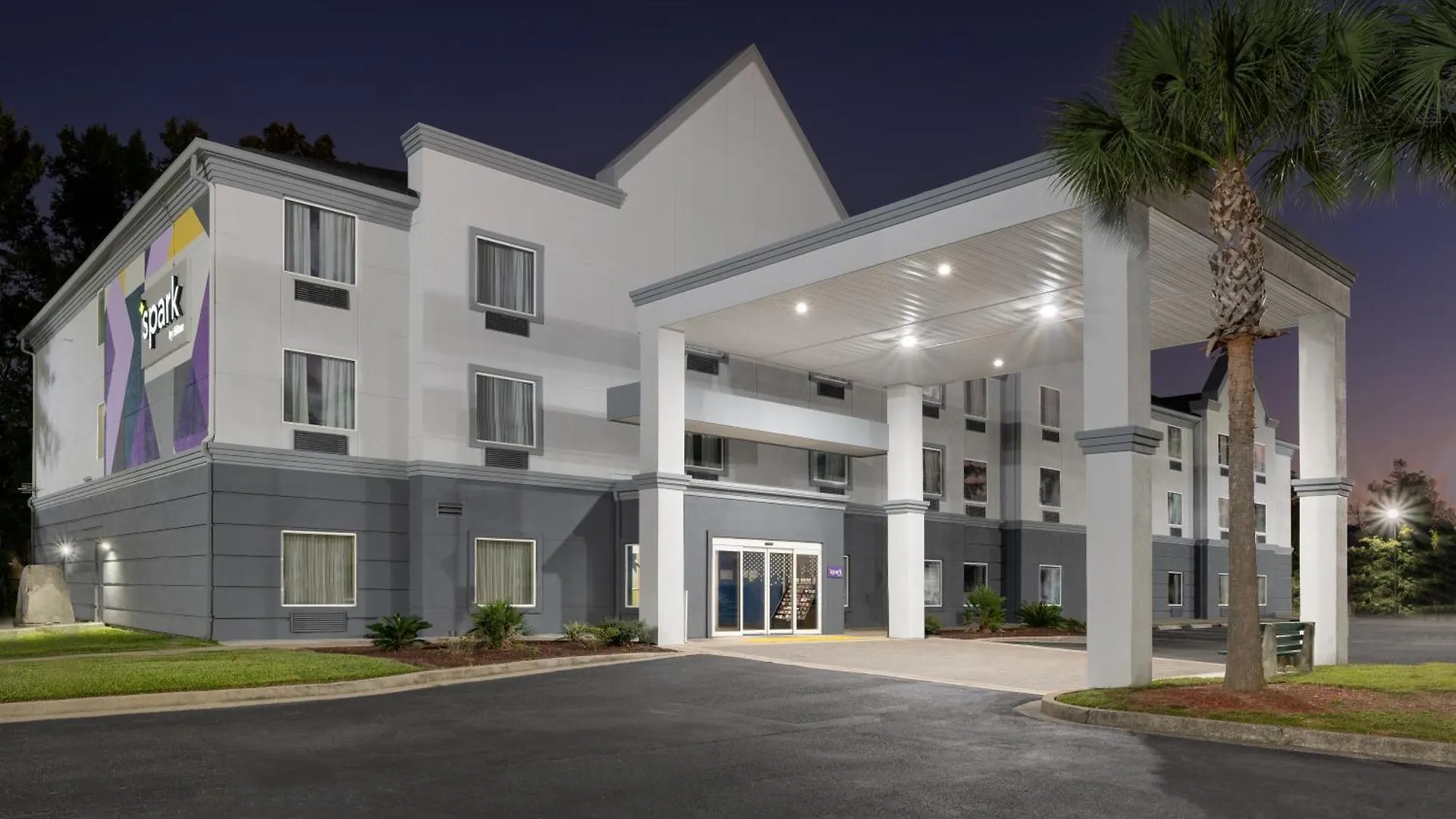 מלון Spark By Hilton Savannah South I-95 2*