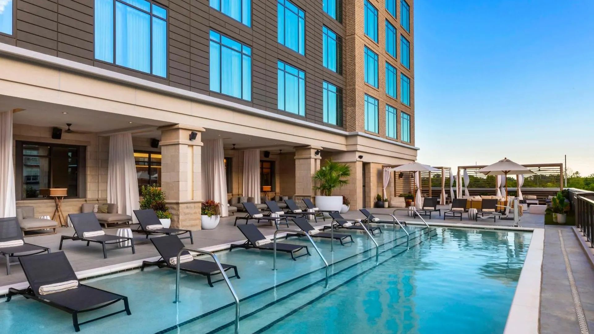 Thompson Savannah, By Hyatt