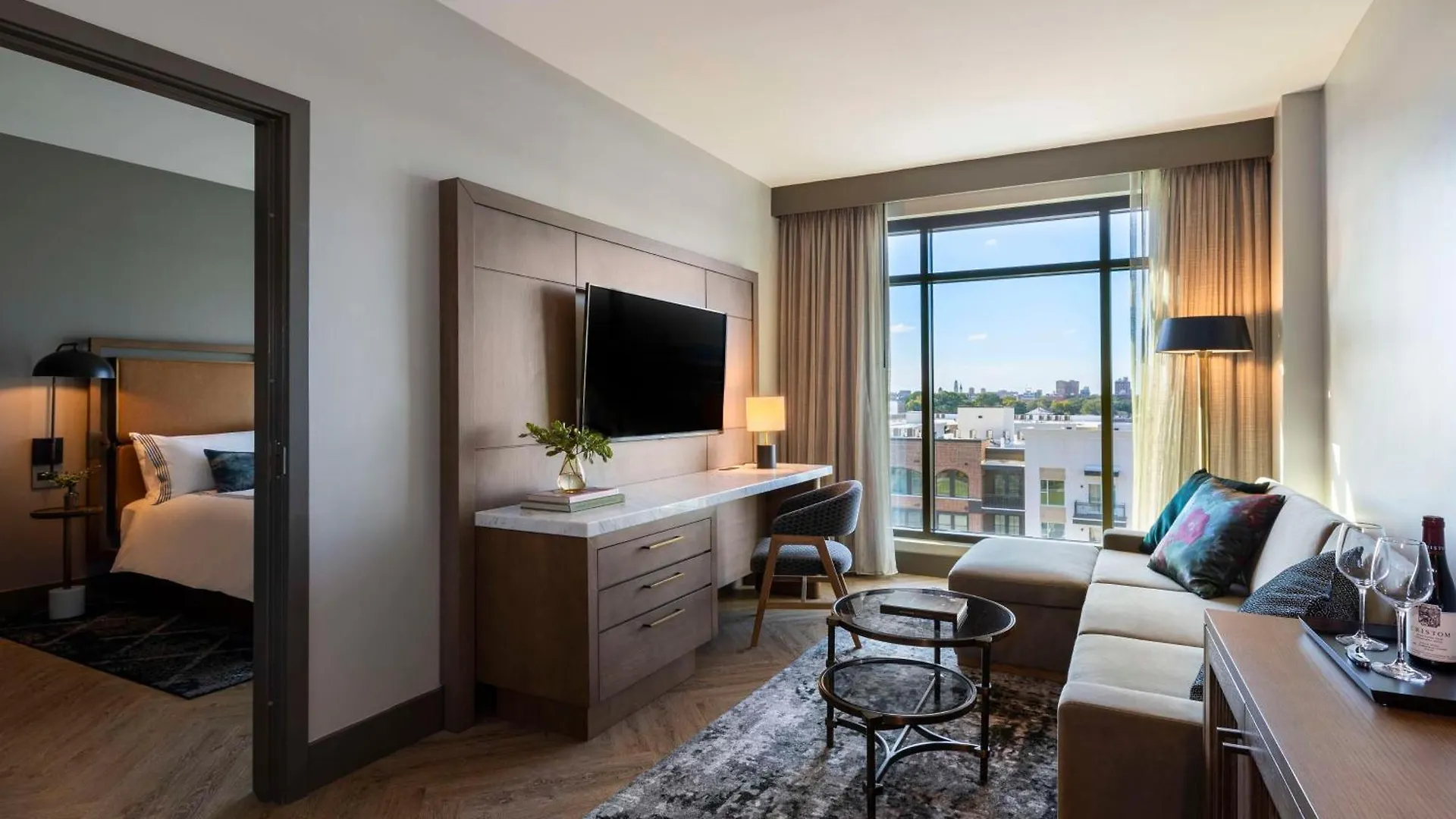 Hotel Thompson Savannah, By Hyatt Savannah