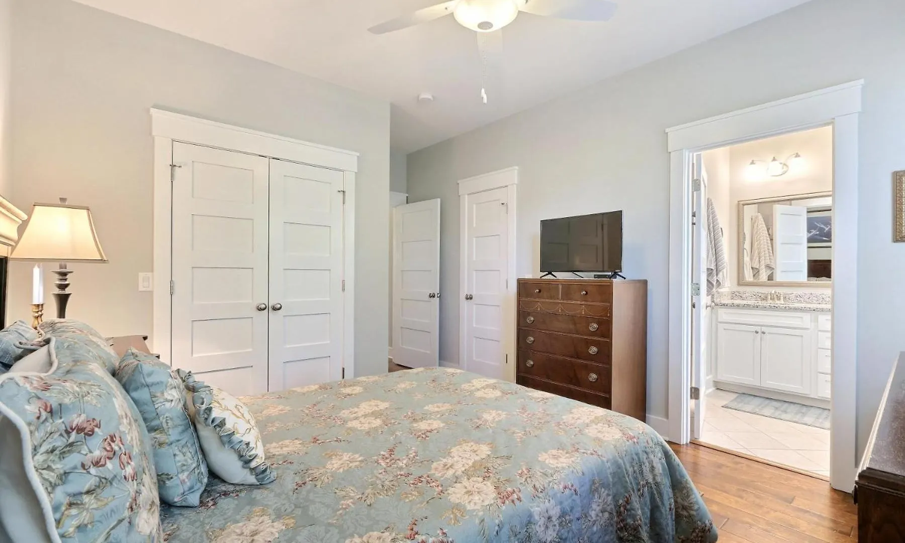 Holiday home 504 E Gwinnett