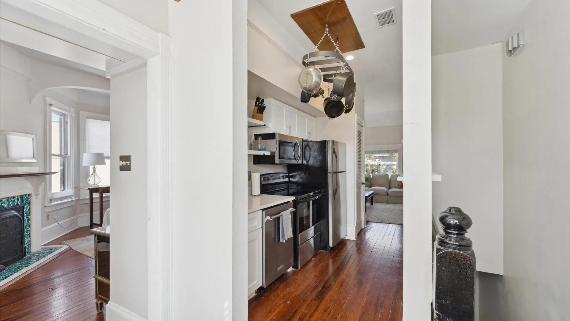 109 W Bolton Unit C Apartment *