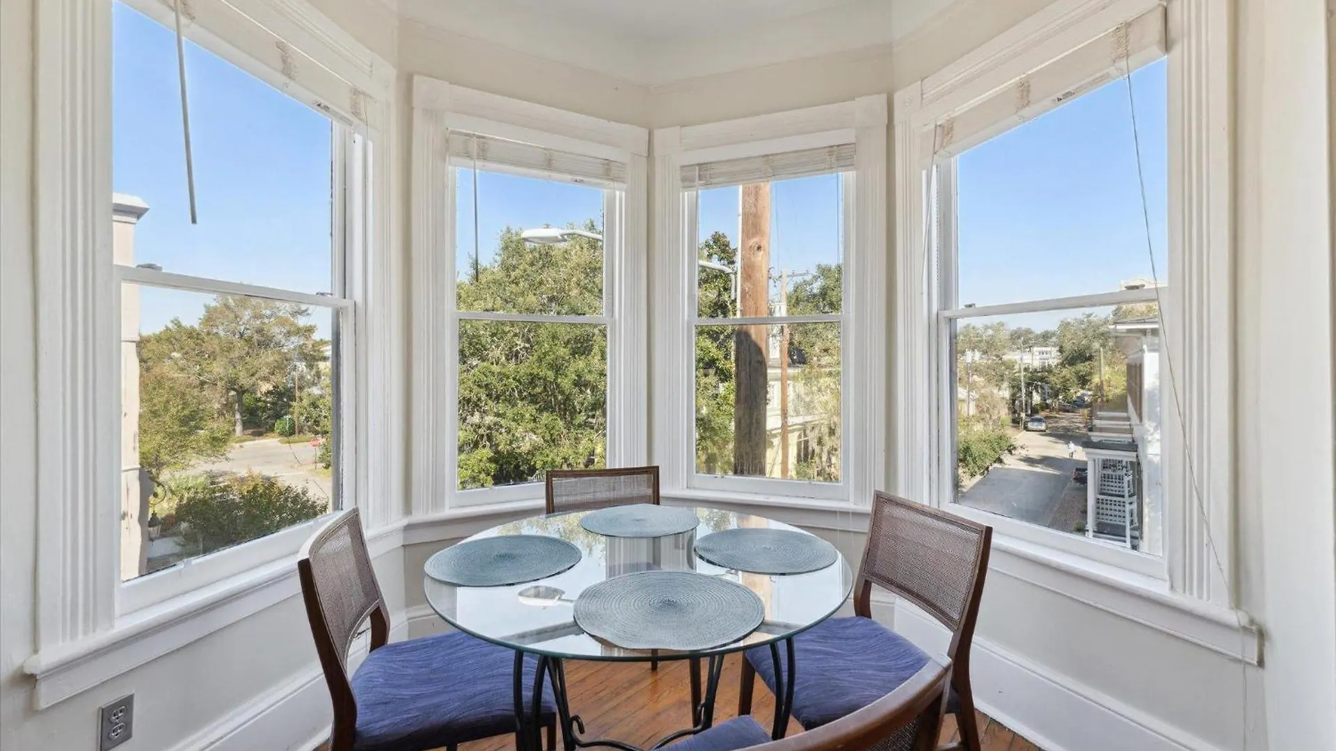 109 W Bolton Unit C Apartment *