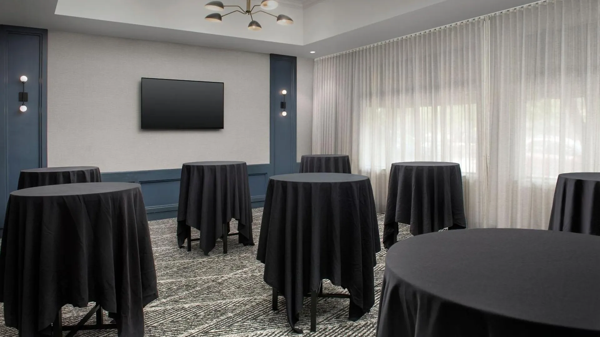 Courtyard By Marriott Downtown - Historic District Savannah