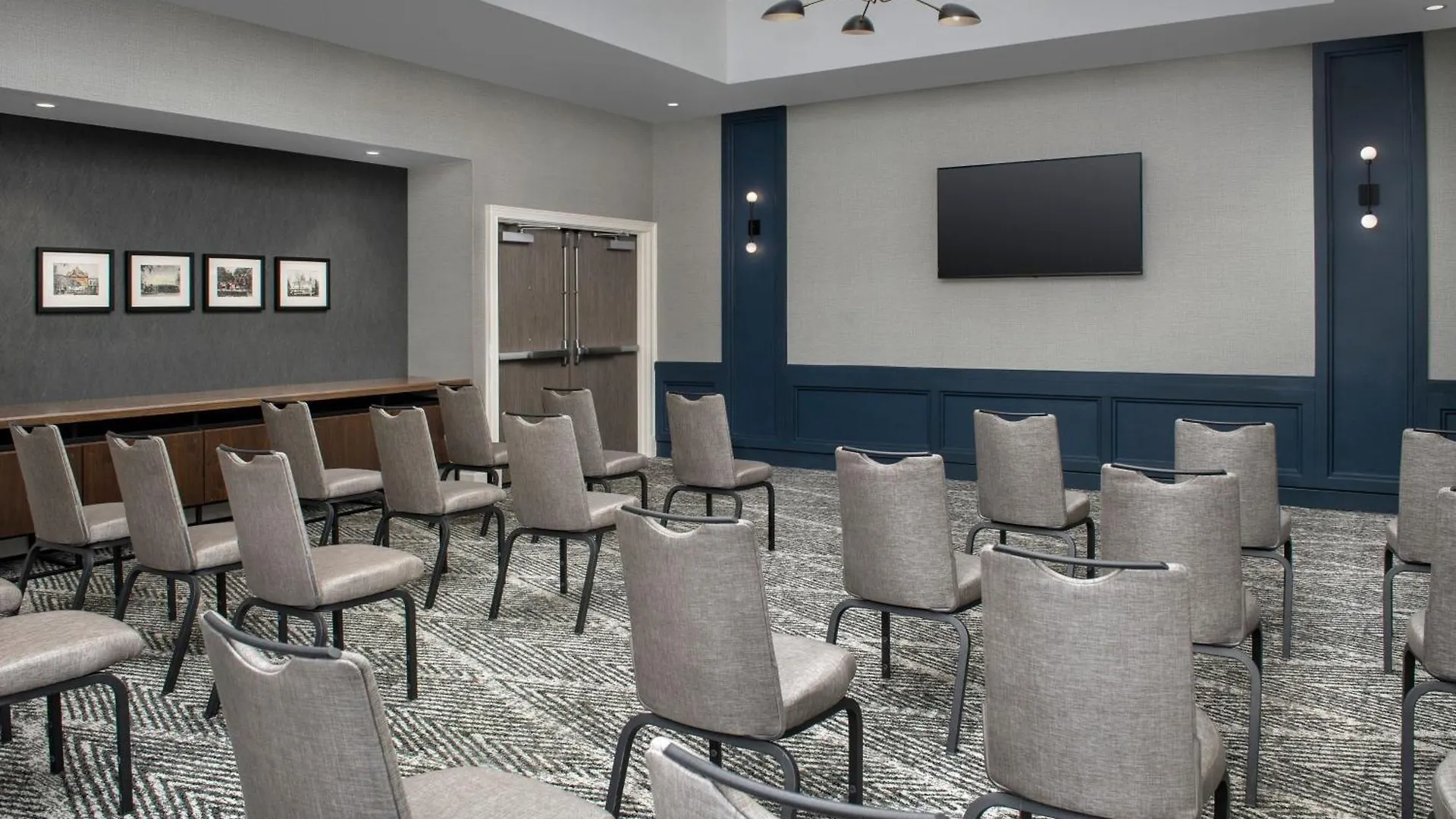 Courtyard By Marriott Downtown - Historic District