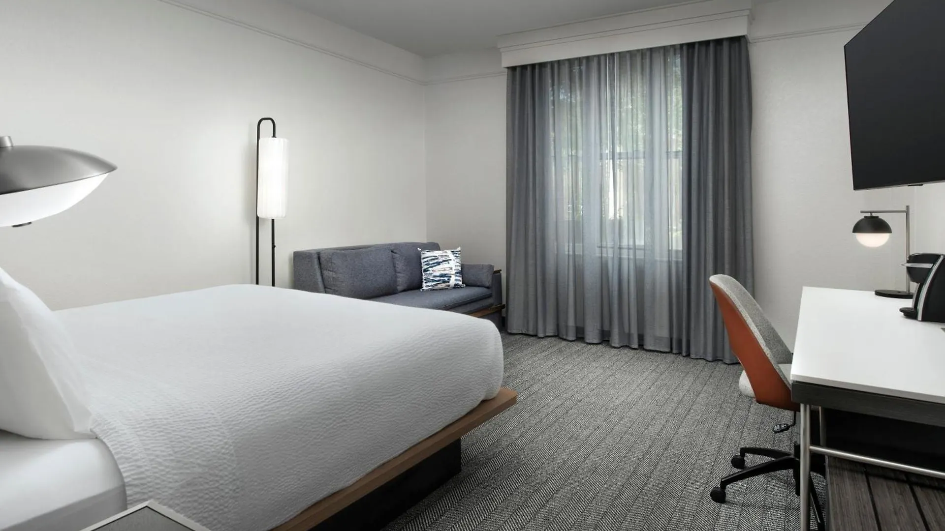 Courtyard By Marriott Downtown - Historic District