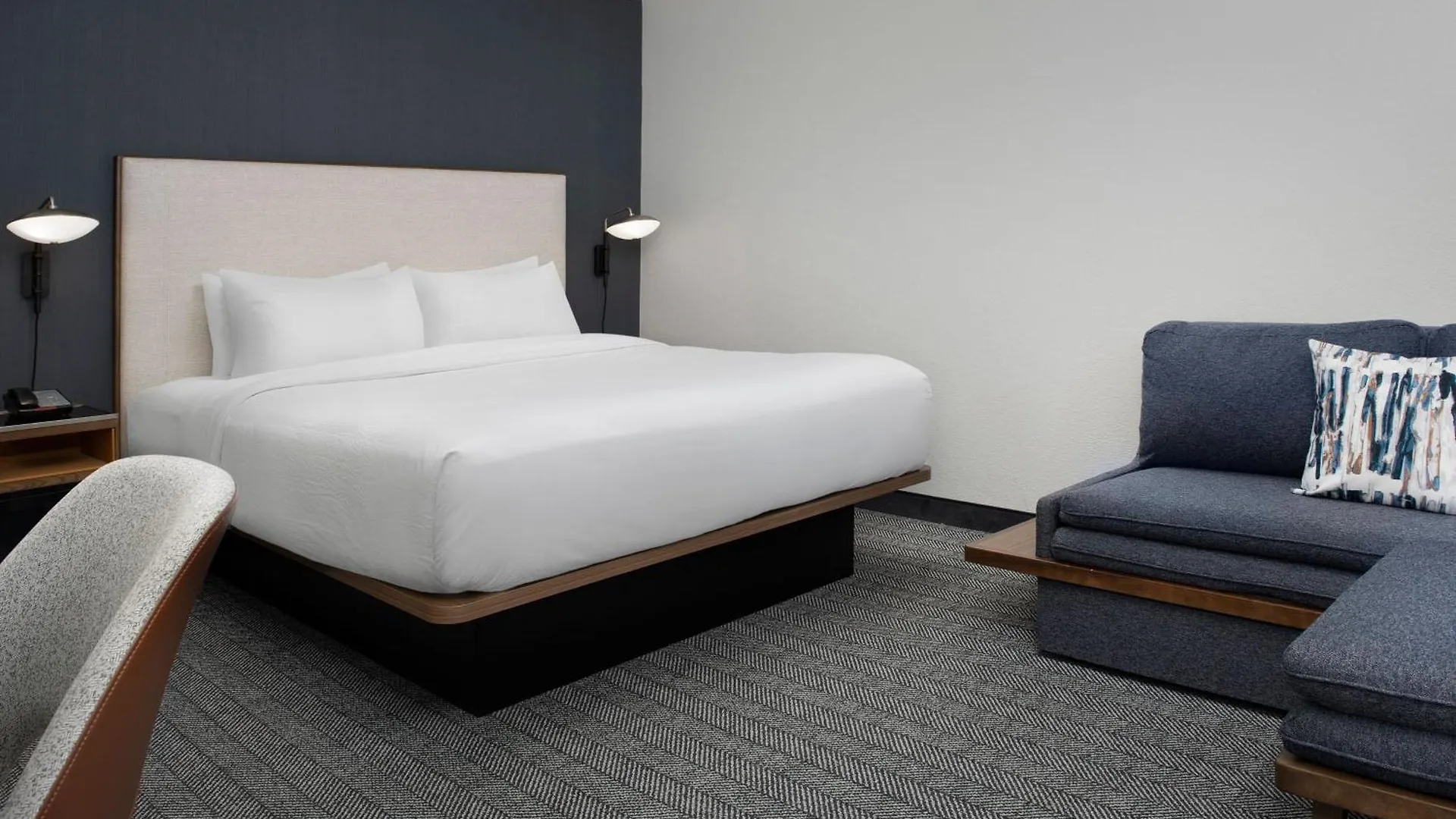 Courtyard By Marriott Downtown - Historic District