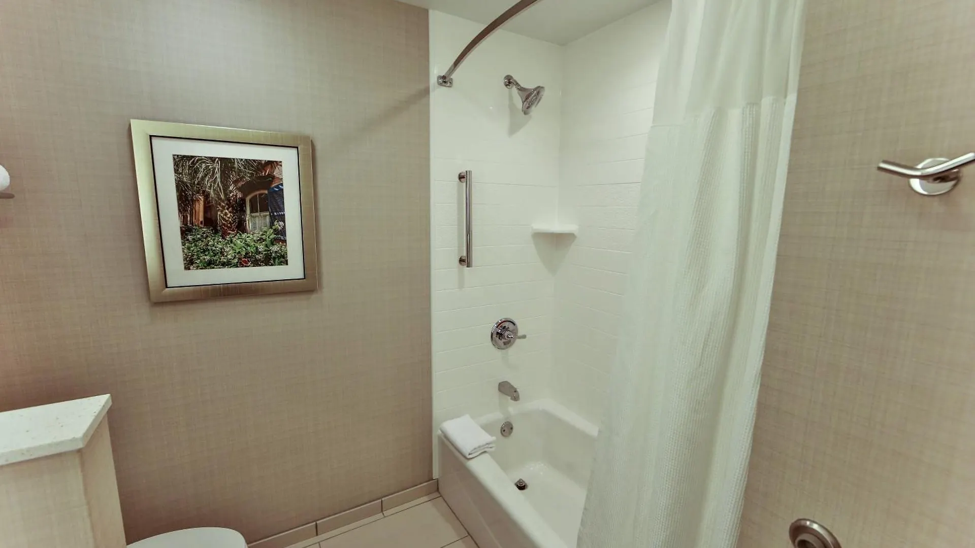 Hotel Fairfield & By Marriott Midtown Savannah