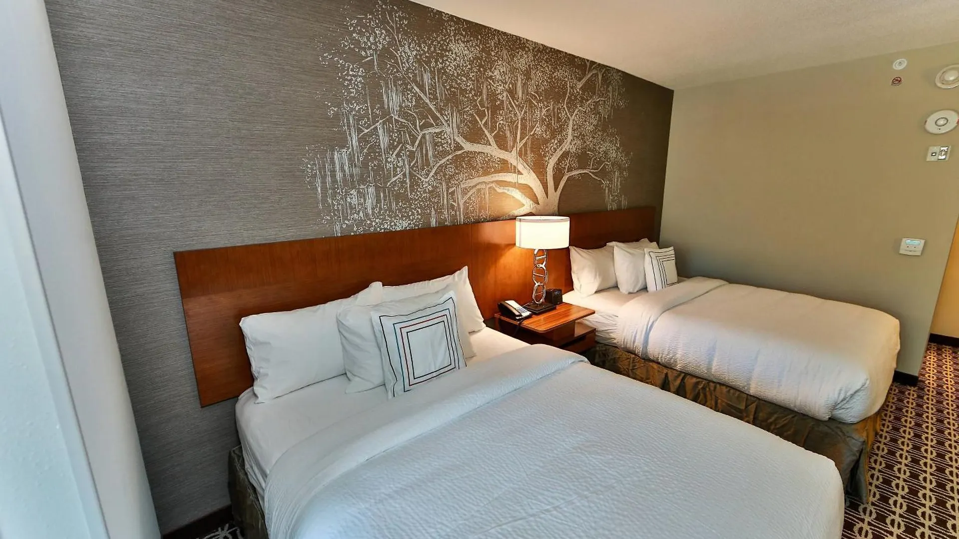 Fairfield & By Marriott Midtown Savannah