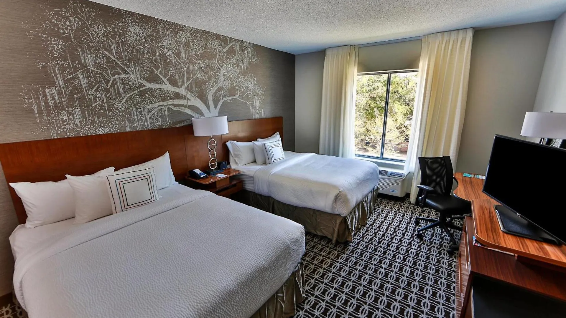 Hotel Fairfield & By Marriott Midtown 3*