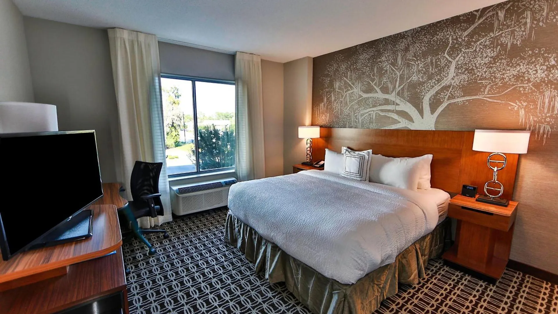 Fairfield & By Marriott Midtown Hotel