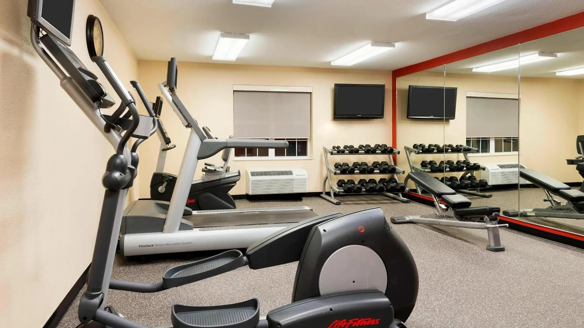 Hotel Towneplace Midtown 3*