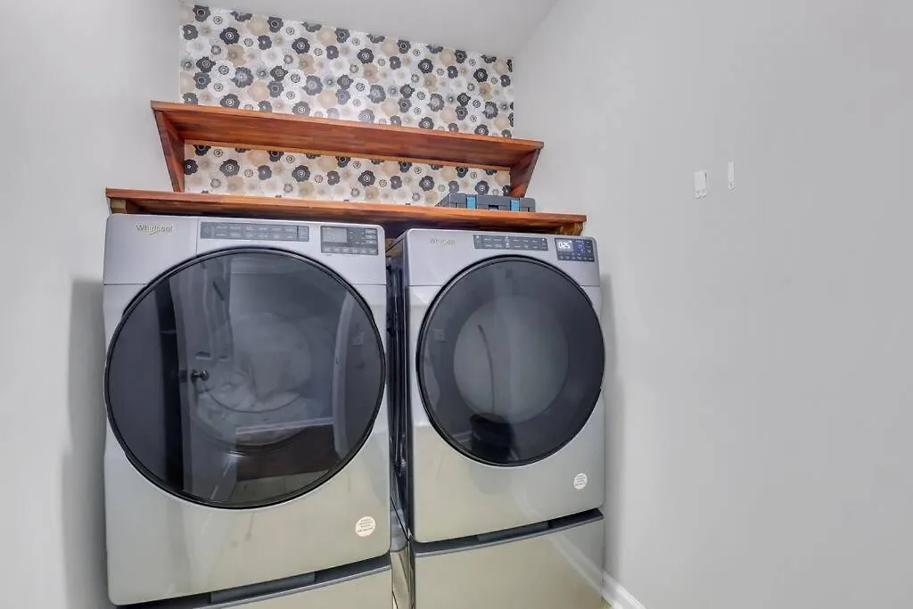 Semesterbostad Lakeside Group Oasis 19min To Downtown *
