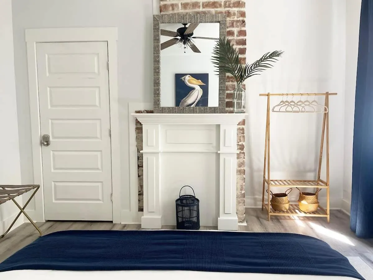 Elegant Duplex Steps To Forsyth! 薩凡納