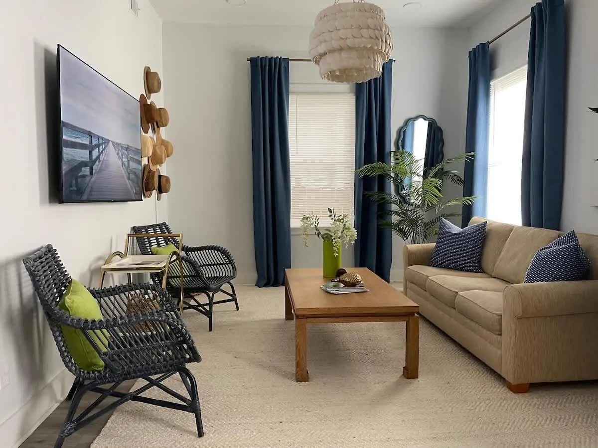 Elegant Duplex Steps To Forsyth! * 薩凡納