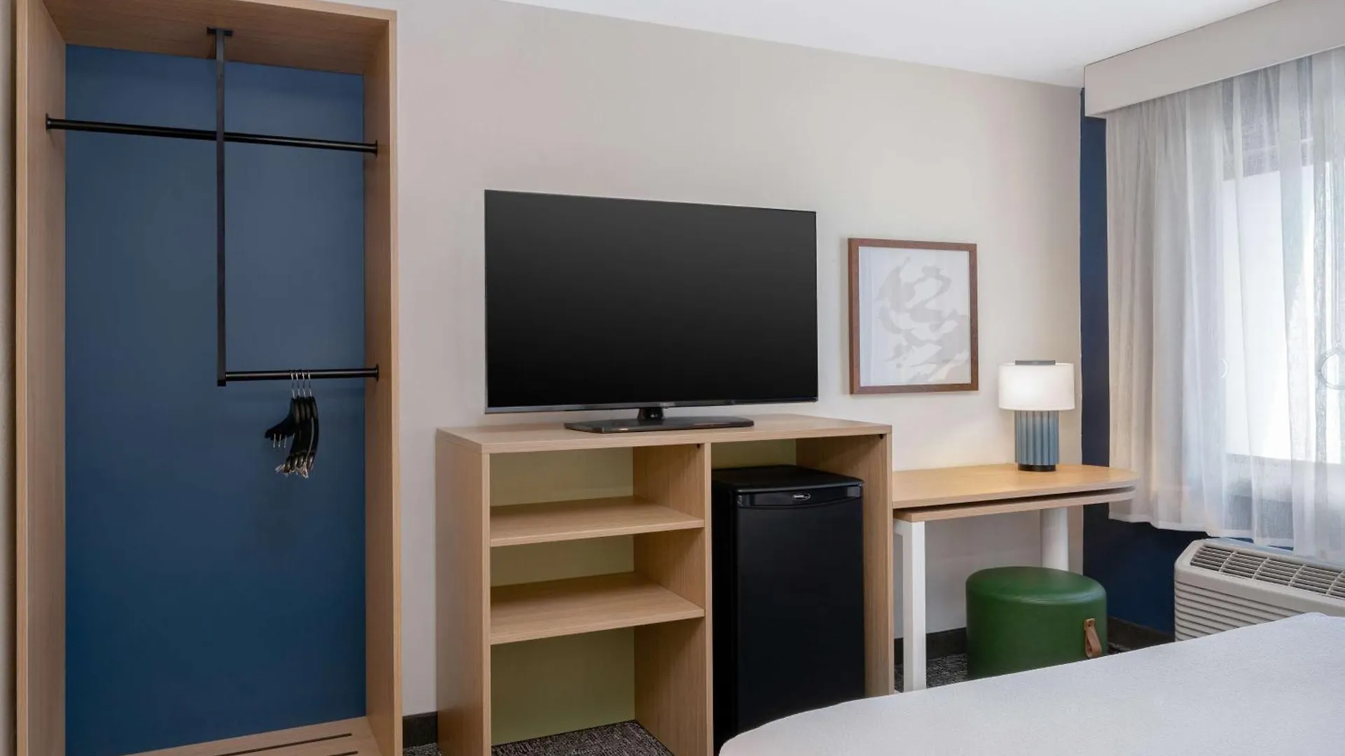 Spark By Hilton Midtown 3*