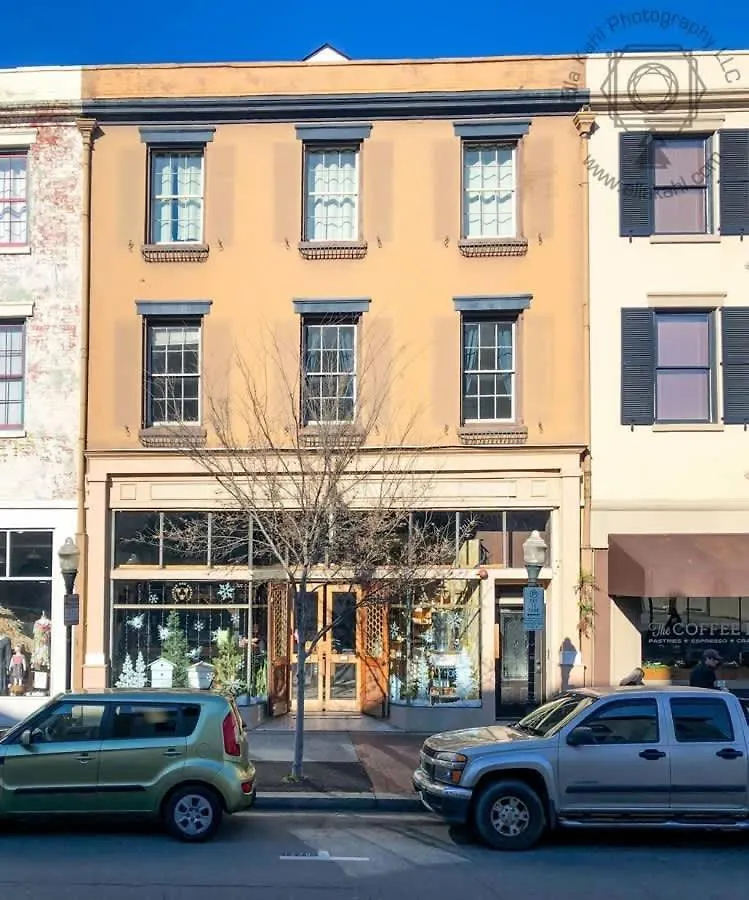 Bee On Broughton - Astonishing Downtown Sav 公寓