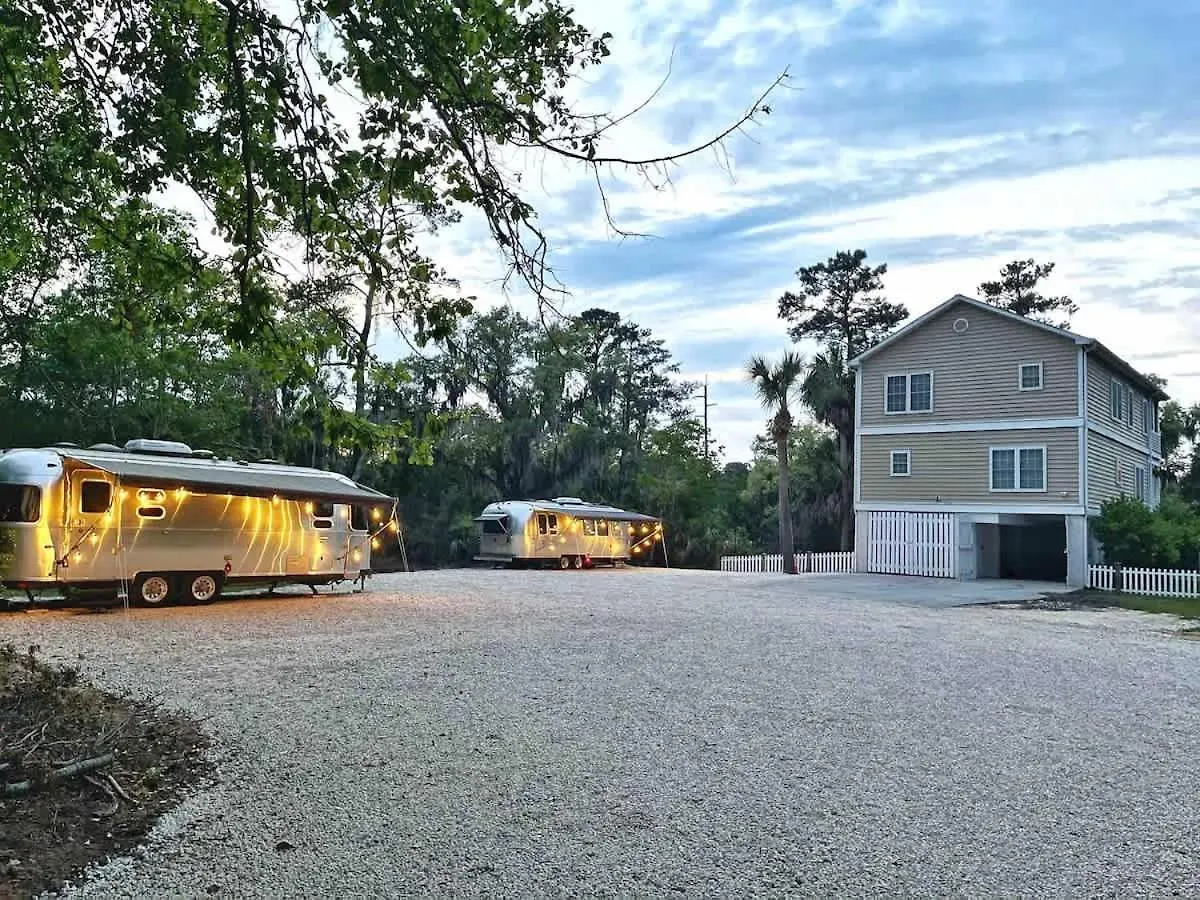 Campsite Silver Belle Airstream Glamper Near Tybee & *