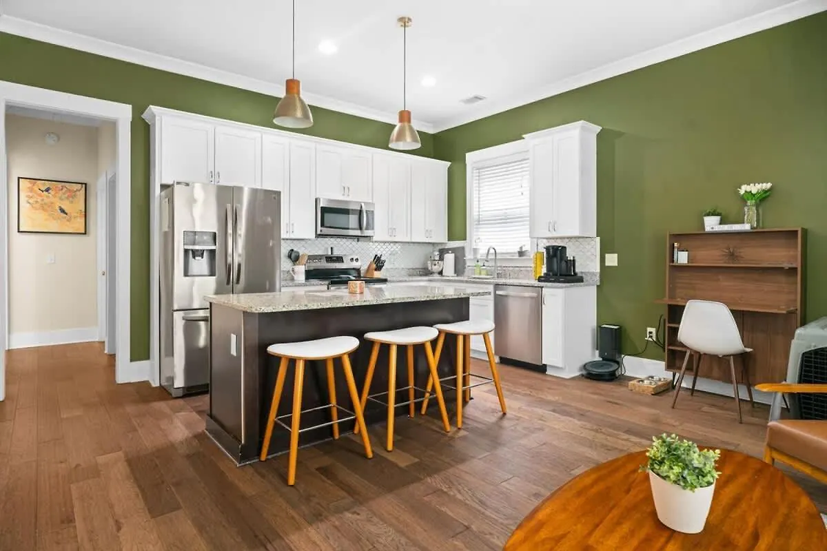 度假居 Renovated Dog Friendly Duplex Near Food & Fun Fully Fenced Yard And Private Parking *