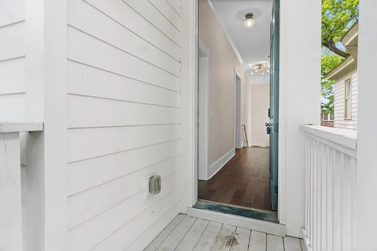 度假居 Renovated Dog Friendly Duplex Near Food & Fun Fully Fenced Yard And Private Parking 薩凡納