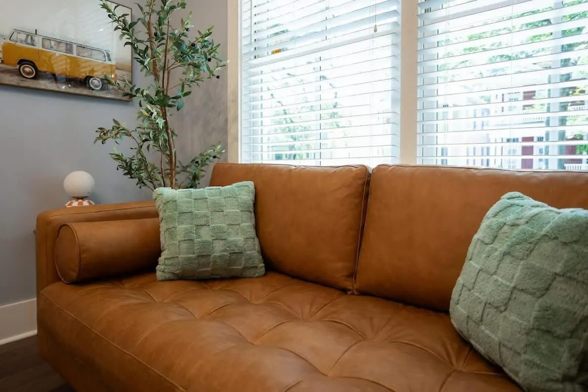 Renovated Dog Friendly Duplex Near Food & Fun Fully Fenced Yard And Private Parking 度假居 薩凡納