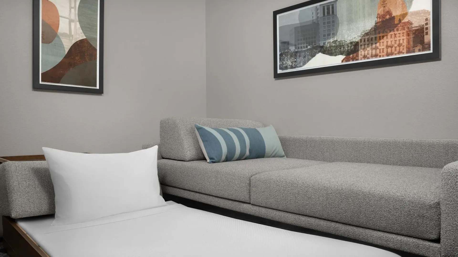 Springhill By Marriott Downtown Historic District 3*