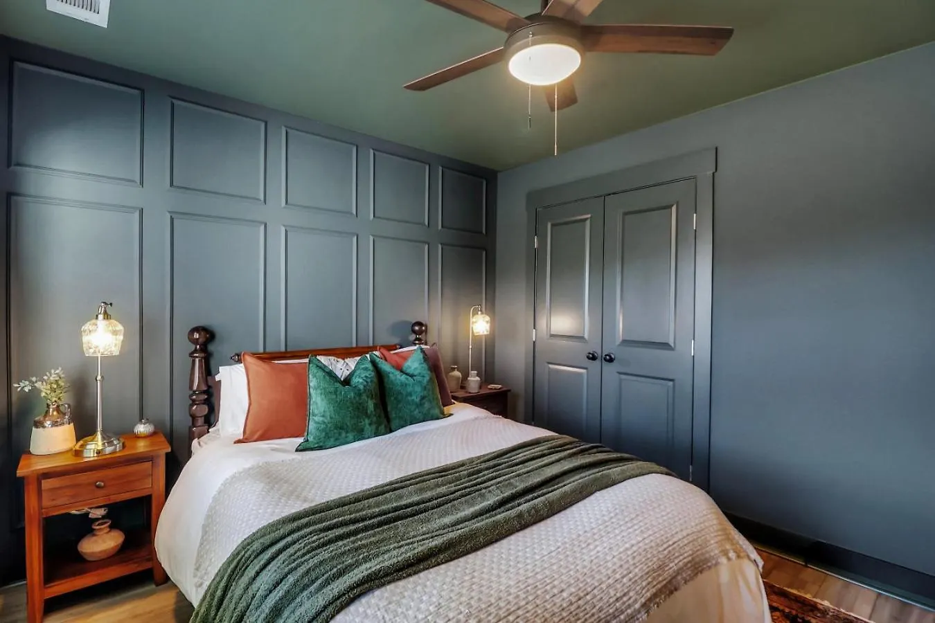Comfort Sanctuary By Oatland Island Wildlife Center *