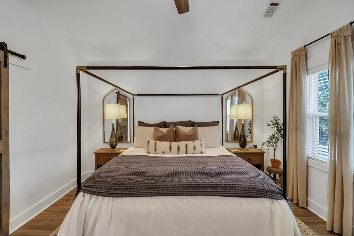 Comfort Sanctuary By Oatland Island Wildlife Center Holiday home Savannah